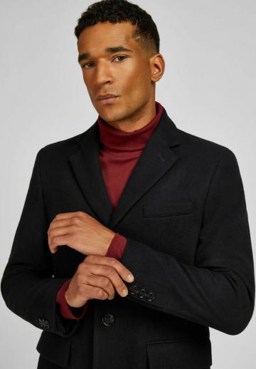 Короткое пальто