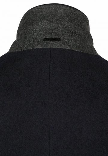 Короткое пальто