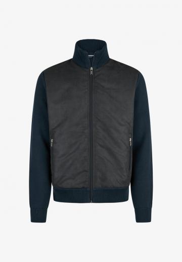 Вязаная кофта