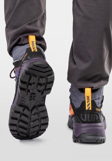 Походные ботинки