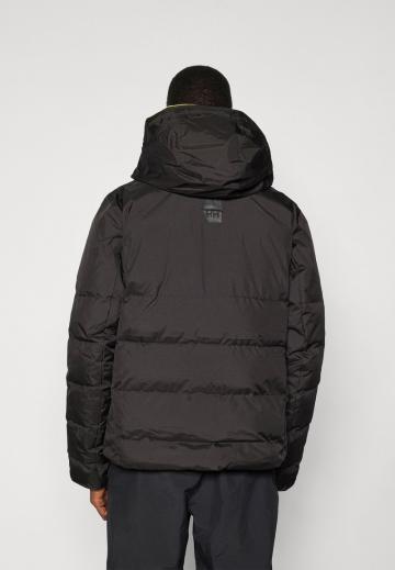 Сноубордическая куртка