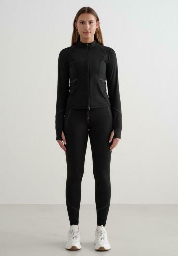 Спортивная толстовка