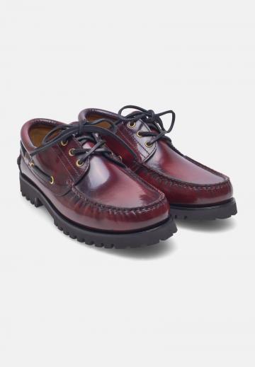 Ботинки на шнуровке