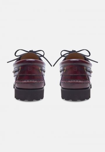 Ботинки на шнуровке