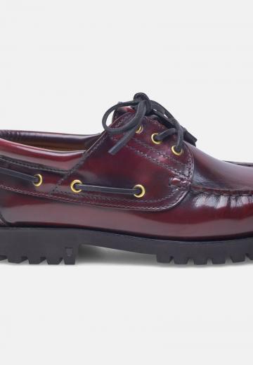 Ботинки на шнуровке