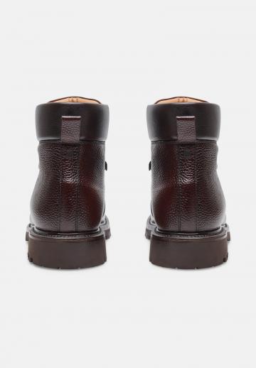 Ботинки на шнуровке