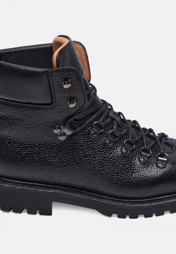 Ботинки на шнуровке