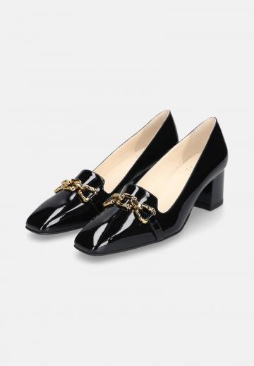 Туфли с высоким носом