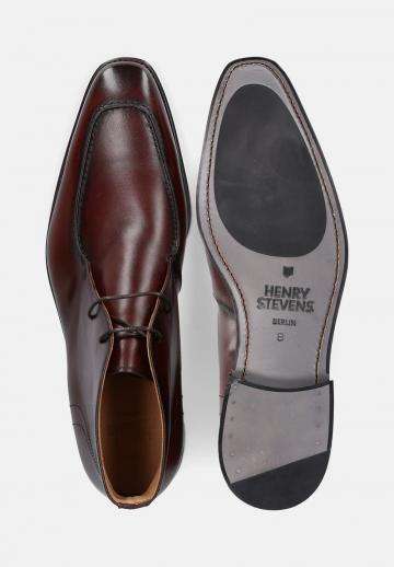 Ботинки на шнуровке