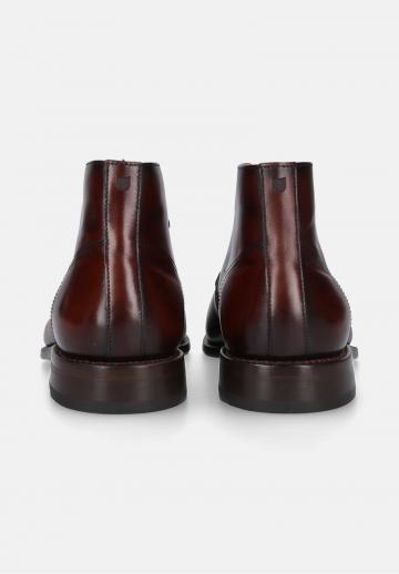 Ботинки на шнуровке