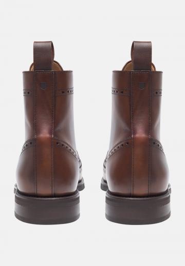 Ботинки на шнуровке