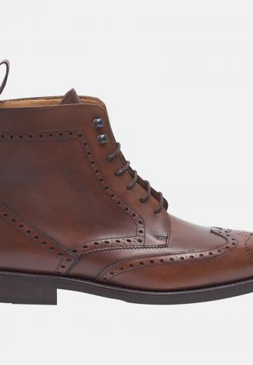 Ботинки на шнуровке