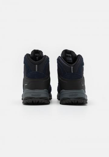 Походные ботинки