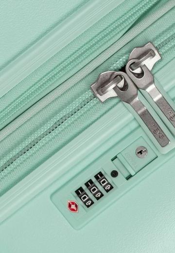 Чемодан на колесах