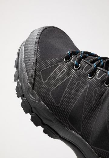 Походные ботинки