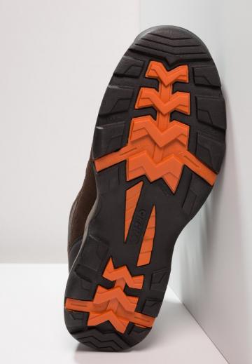 Походные ботинки