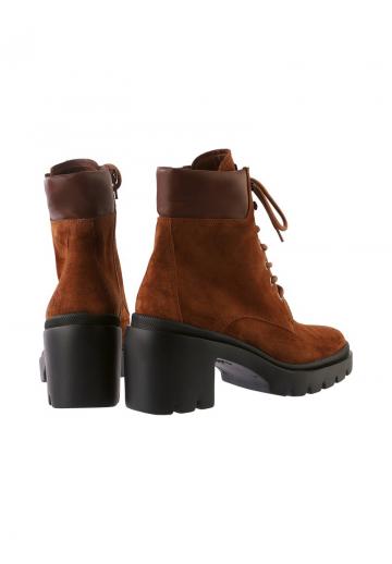 Полусапожки на высоком каблуке