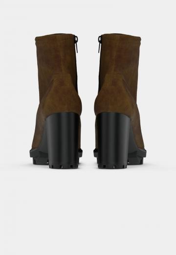 Полусапожки на высоком каблуке