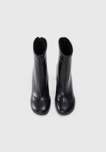 Высокие сапоги