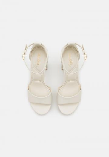 Босоножки на платформе