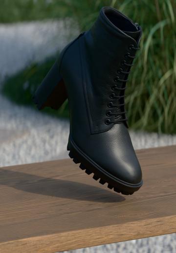 Полусапожки на высоком каблуке