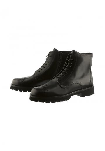 Ботинки на шнуровке