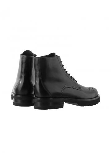 Ботинки на шнуровке