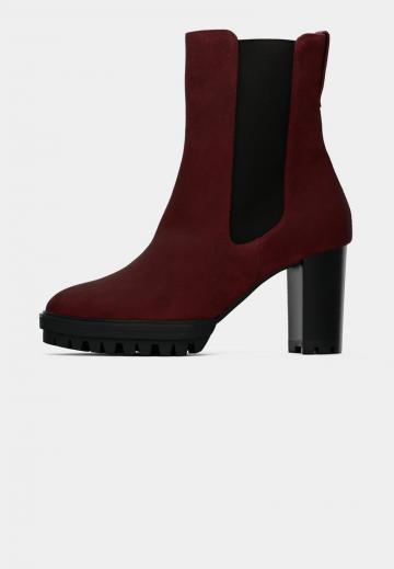 Полусапожки на высоком каблуке