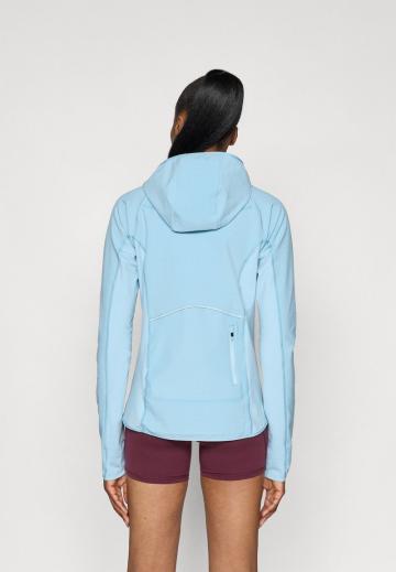 Спортивная куртка