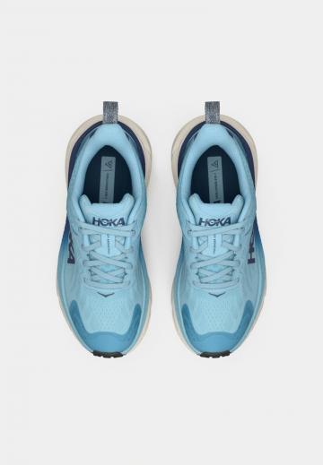 Беговые кроссовки