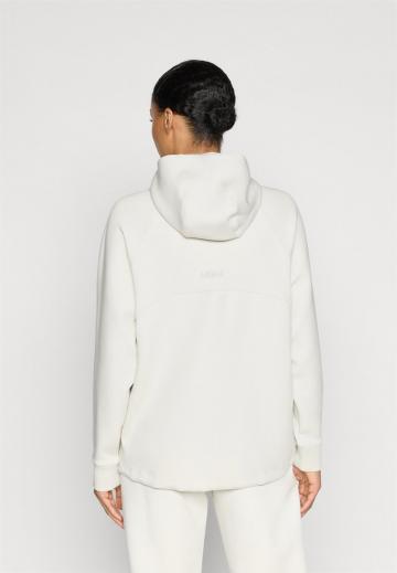 Спортивная толстовка