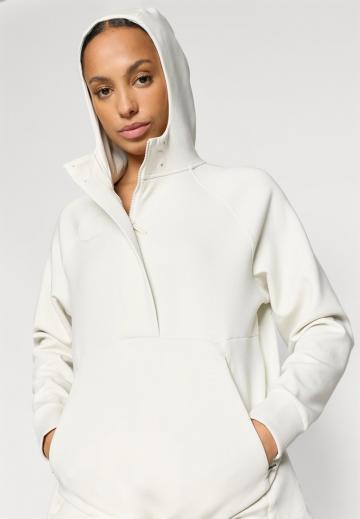 Спортивная толстовка