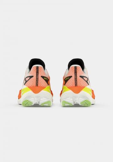 Беговые кроссовки