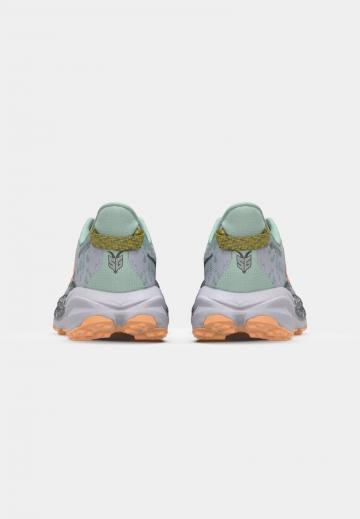 Беговые кроссовки