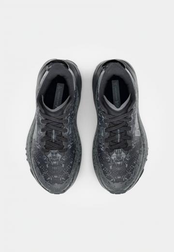 Беговые кроссовки