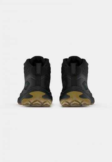 Походные ботинки