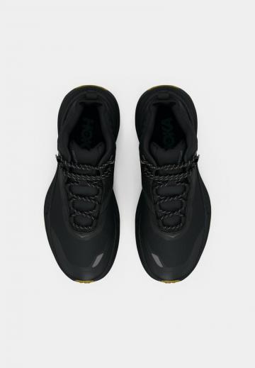 Походные ботинки