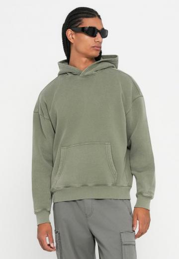 Брюки с накладными карманами