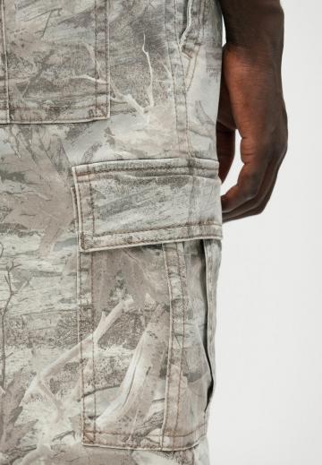 Брюки с накладными карманами