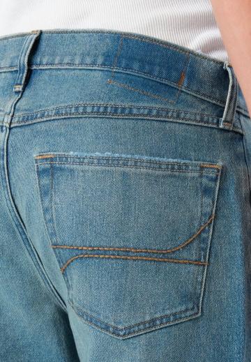 Прямые джинсы