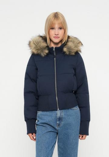 Зимняя куртка