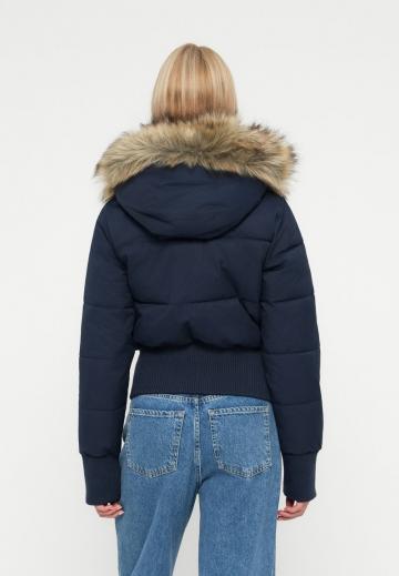 Зимняя куртка