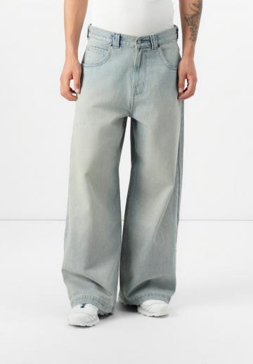 Свободные джинсы