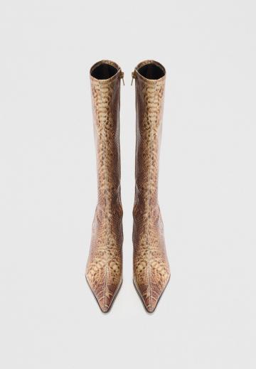 Высокие сапоги