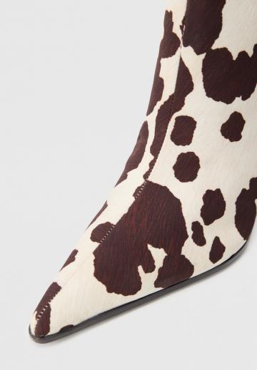 Высокие сапоги