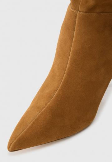 Высокие сапоги