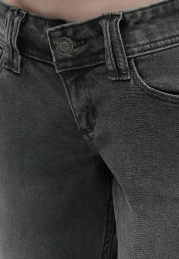 Клешеные джинсы