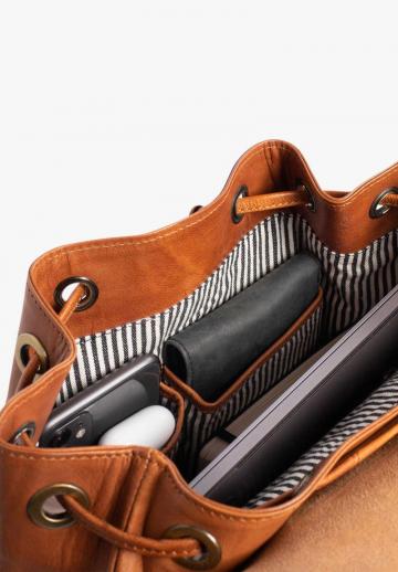 Кожаный рюкзак