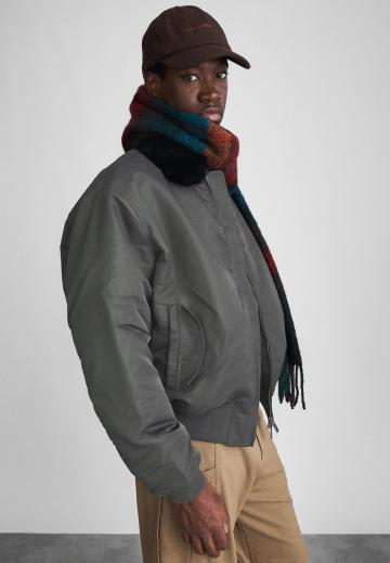 Куртка бомбер