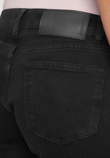 Клешеные джинсы